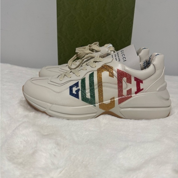 Gucci Cream Sneakers with Multicolor Logo - Picture 4 of 8